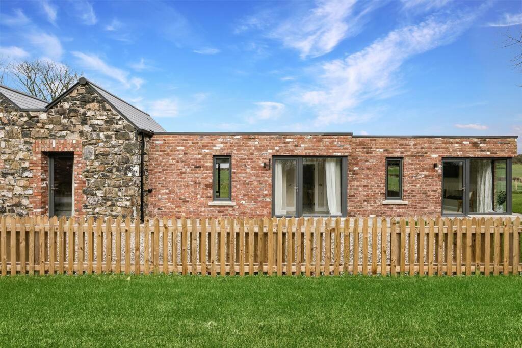 The Byre At Corrstown Village Portrush Exterior photo